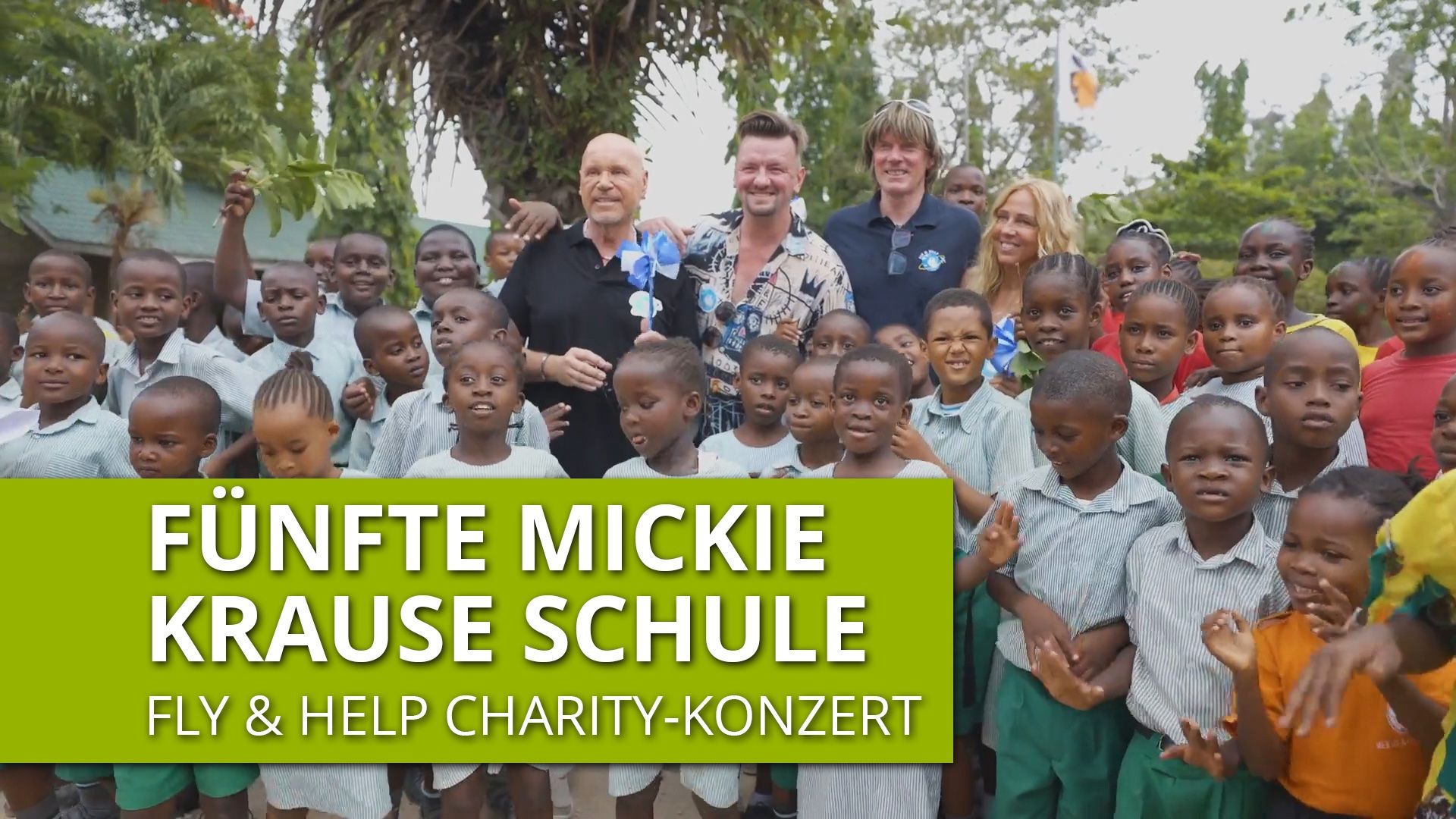 Mickie Krause eröffnet fünfte Schule - Fly & Help: Charity-Konzert bringt Bildung nach Kenia 