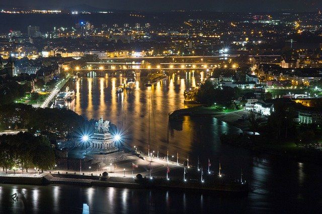Koblenz vergibt Ehrennadel für kulturelles Engagement Koblenz vergibt Ehrennadel für kulturelles Engagement