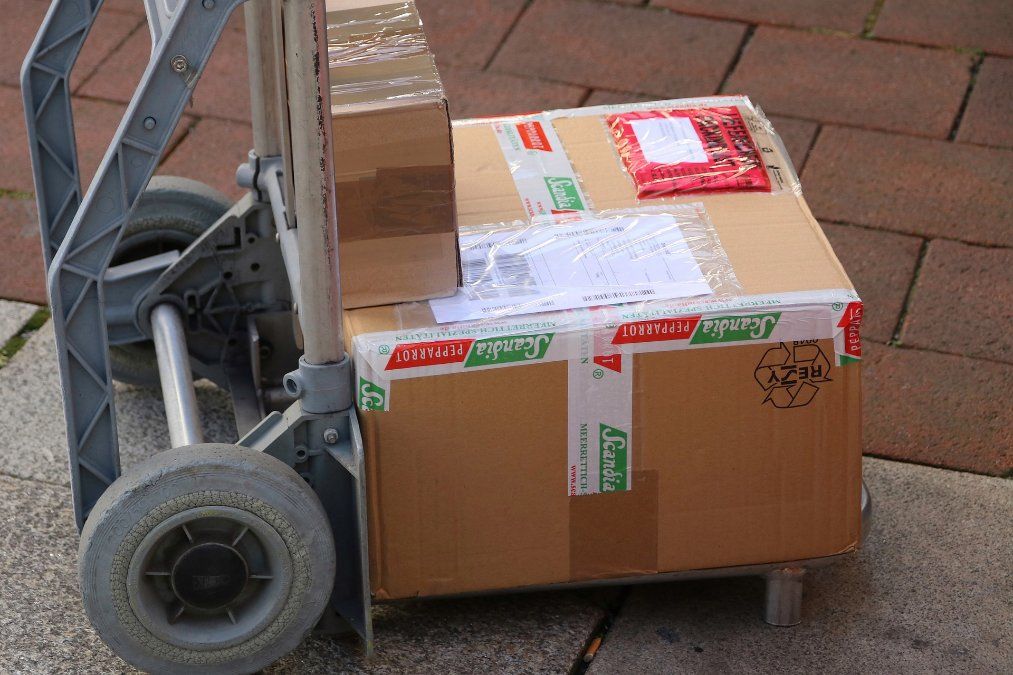 Paketbetrüger mit gefälschtem Ausweis Paketbetrüger mit gefälschtem Ausweis
