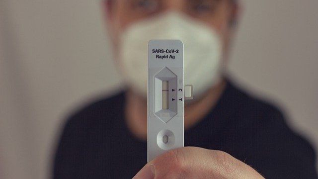 Weiterhin Masken- und Testpflicht an Schulen