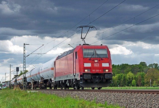 Deutsche Bahn rettet Dieseltriebwagen in Gerolstein Deutsche Bahn rettet Dieseltriebwagen in Gerolstein