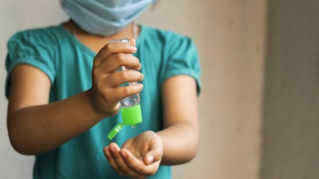 Corona-Infektionen in Kita hoch: Testpflicht wird gefordert