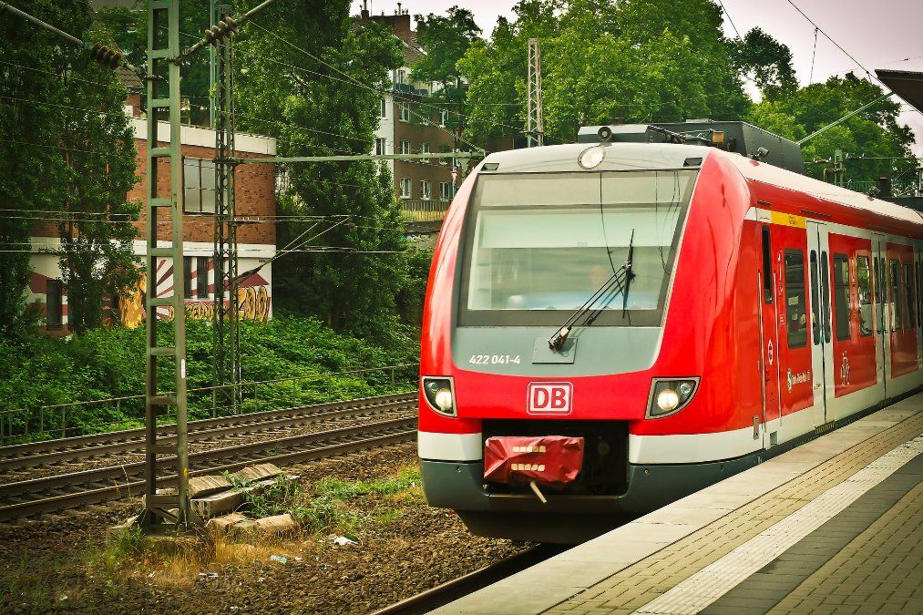 Bahn-Ticket ab sofort per App Bahn-Ticket ab sofort per App