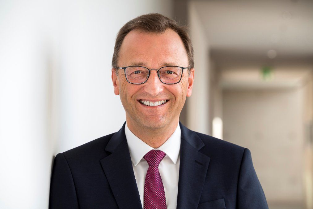 Corona-Spaziergänge: Abgeordneter Oster stellt Forderungen Corona-Spaziergänge: Abgeordneter Oster stellt Forderungen