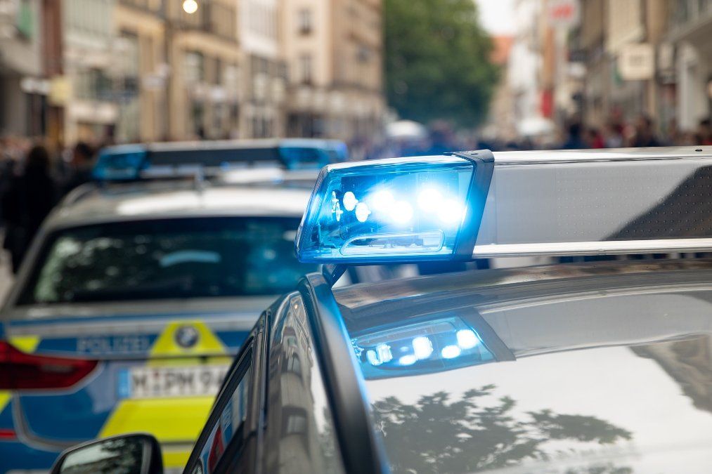 Neuwied: Auto stößt mit Zug zusammen