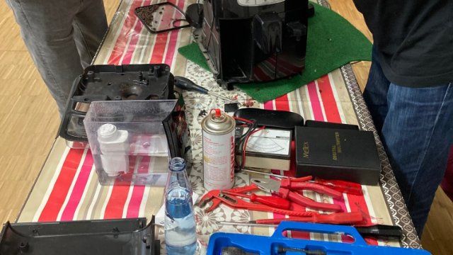 Aus alt mach neu: erstes Repair Café 2022 im Lahnsteiner  Jugendkulturzentrum