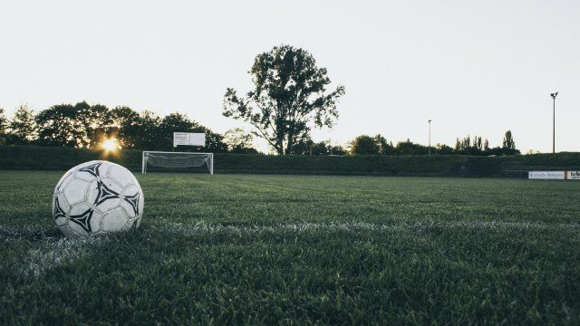 Unterstützung für Wiederaufbau flutgeschädigter Sportplätze im Ahrtal