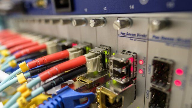 Ahrtal: Telekom verlegt Glasfaserleitungen