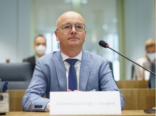 Experte zu Flutkatastrophe: Evakuierung wäre möglich gewesen Experte zu Flutkatastrophe: Evakuierung wäre möglich gewesen