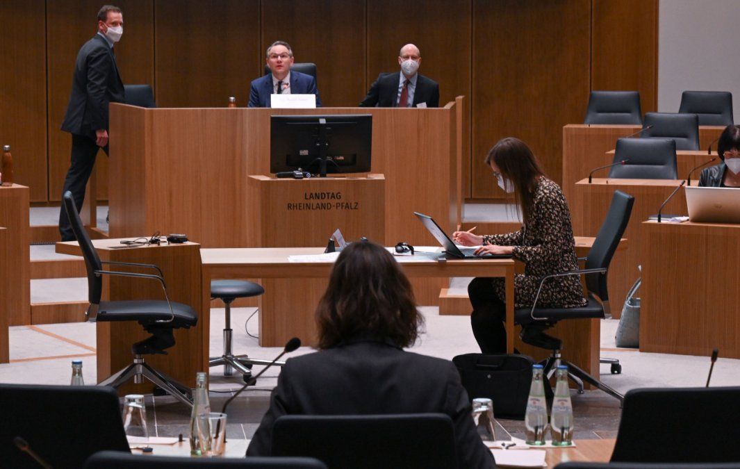 Spiegel im Untersuchungsausschuss - CDU sieht Versagen der Regierung
