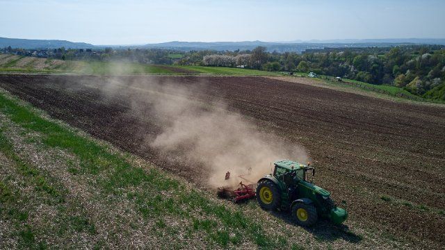 Bauern und Verbraucher spüren Auswirkungen des Kriegs in der Ukraine