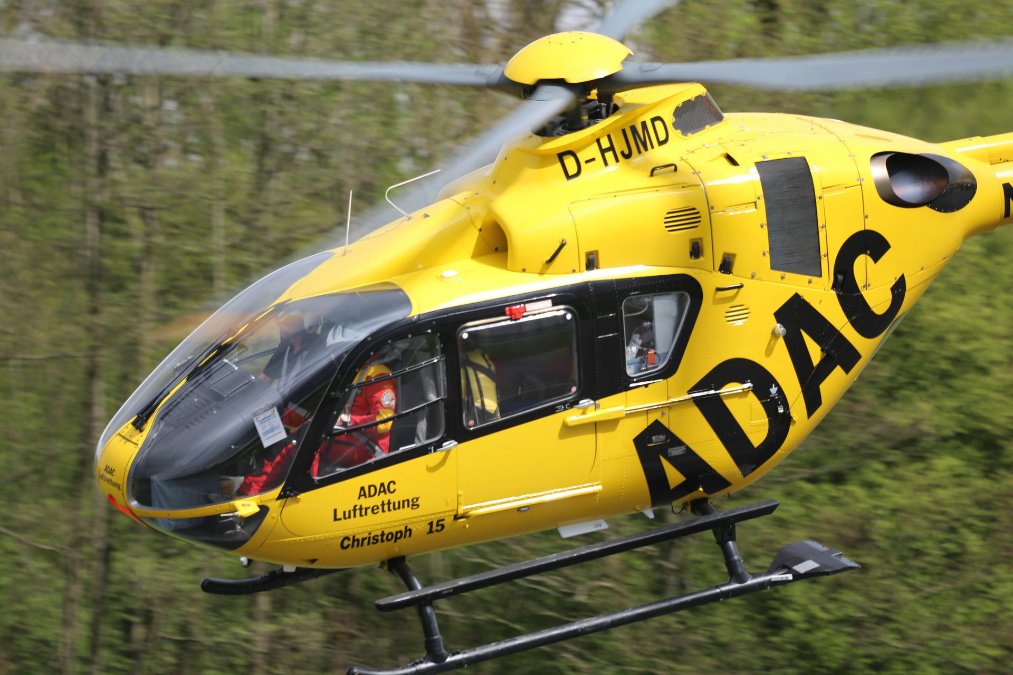 Land will zwei Hubschrauber mit Seilwinde für Menschenrettung kaufen Land will zwei Hubschrauber mit Seilwinde für Menschenrettung kaufen