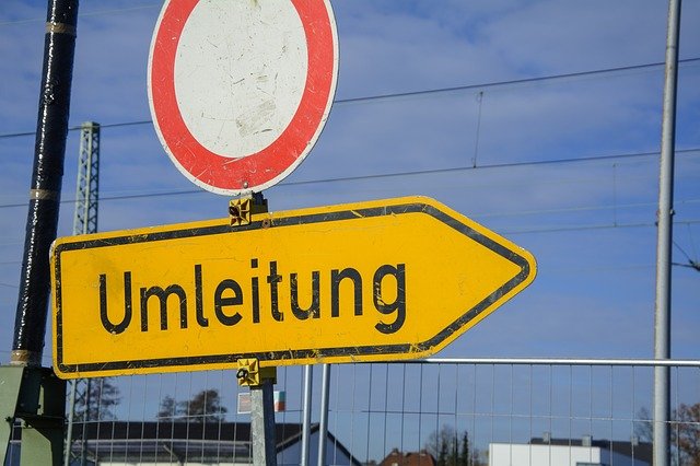 Achtung an alle Autofahrer: B42 halbseitig gesperrt Achtung an alle Autofahrer: B42 halbseitig gesperrt