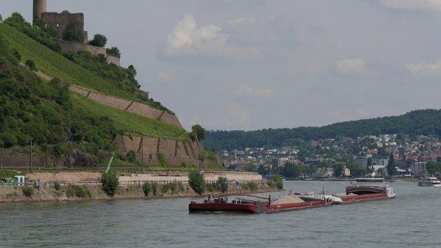 Nebelfass aus Weltkrieg im Rhein gesprengt