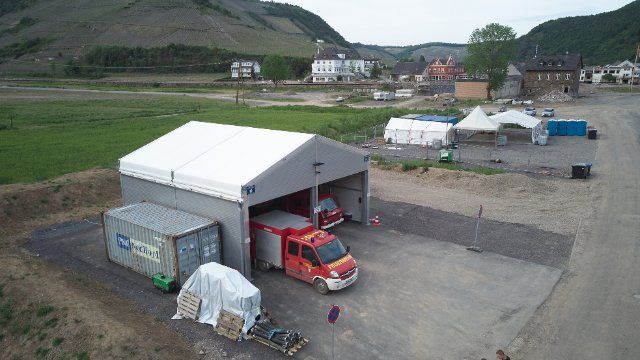 Provisorische Feuerwehrhäuser an der Ahr