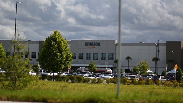 Verdi ruft wieder zu Warnstreiks bei Amazon auf