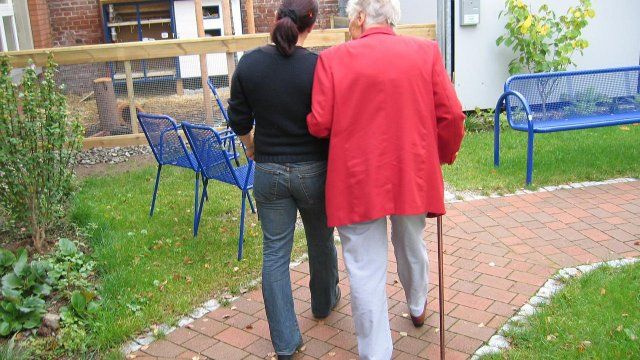 Regierung hofft auf mehr Auszubildende in Gesundheitsfachberufen