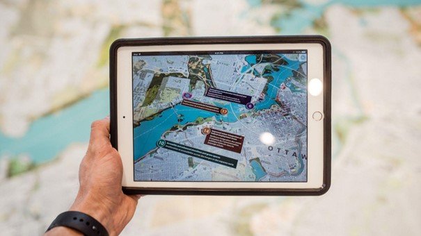 Augmented Reality & Virtual Reality