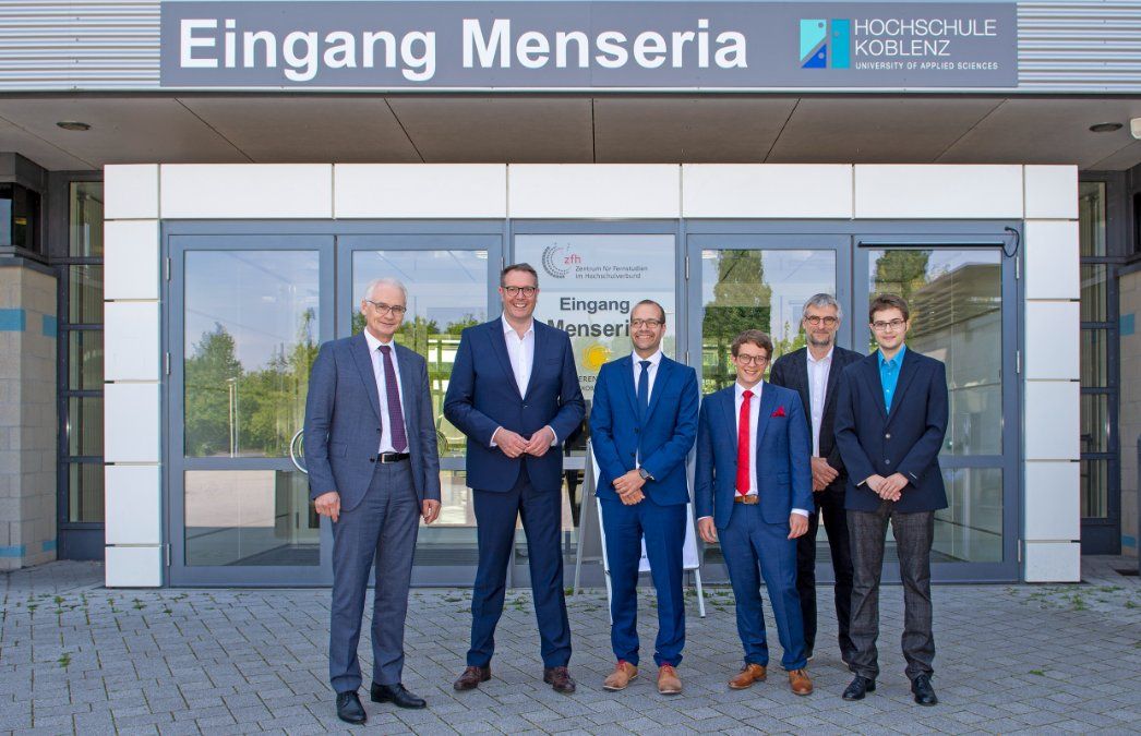 Minister Schweitzer besucht Hochschule Koblenz Minister Schweitzer besucht Hochschule Koblenz