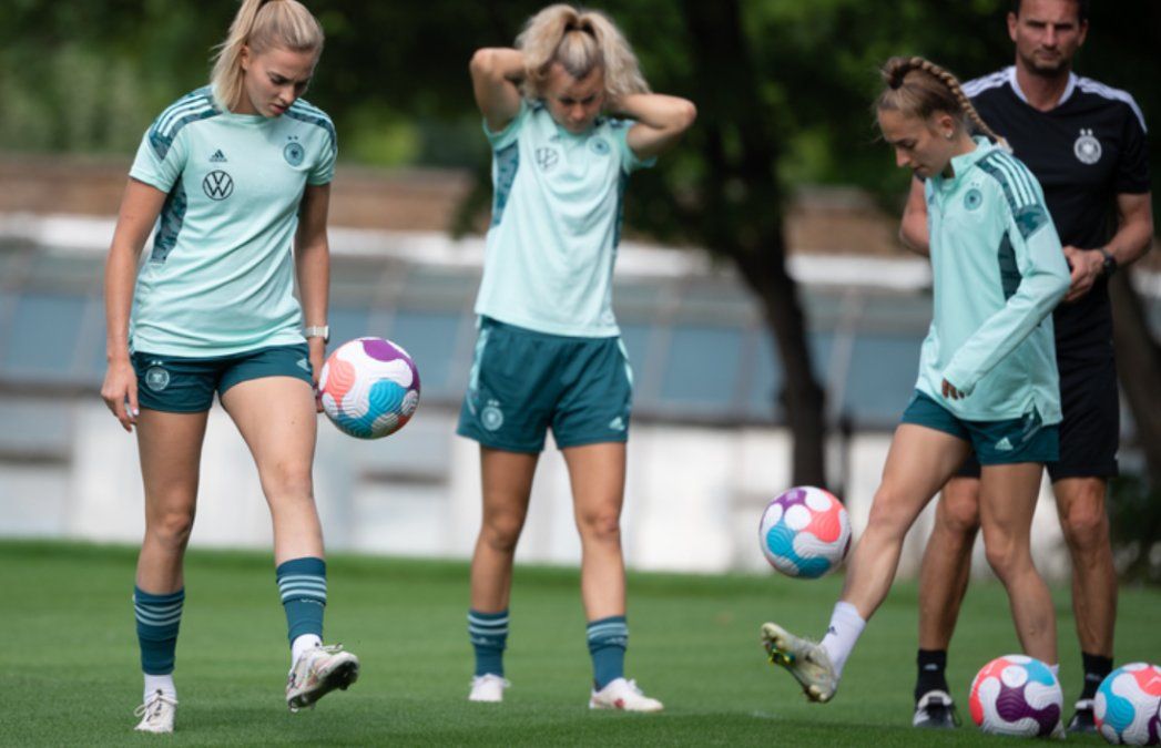 DFB-Frauen vor Traumfinale in Wembley: «Das ganze Stadion gegen dich» DFB-Frauen vor Traumfinale in Wembley: «Das ganze Stadion gegen dich»