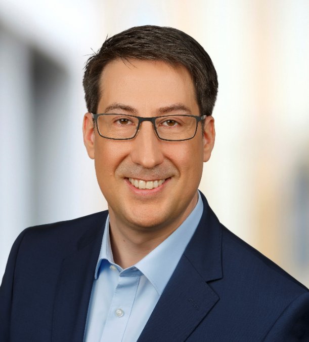 Die Verbandsgemeinde Zell hat einen neuen Bürgermeister Die Verbandsgemeinde Zell hat einen neuen Bürgermeister