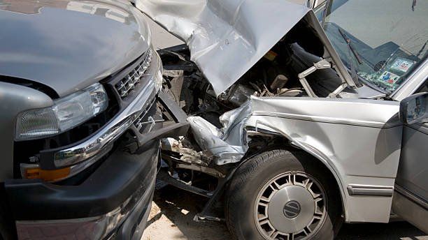 Autofahrerin verursacht Unfall und muss ins Krankenhaus  