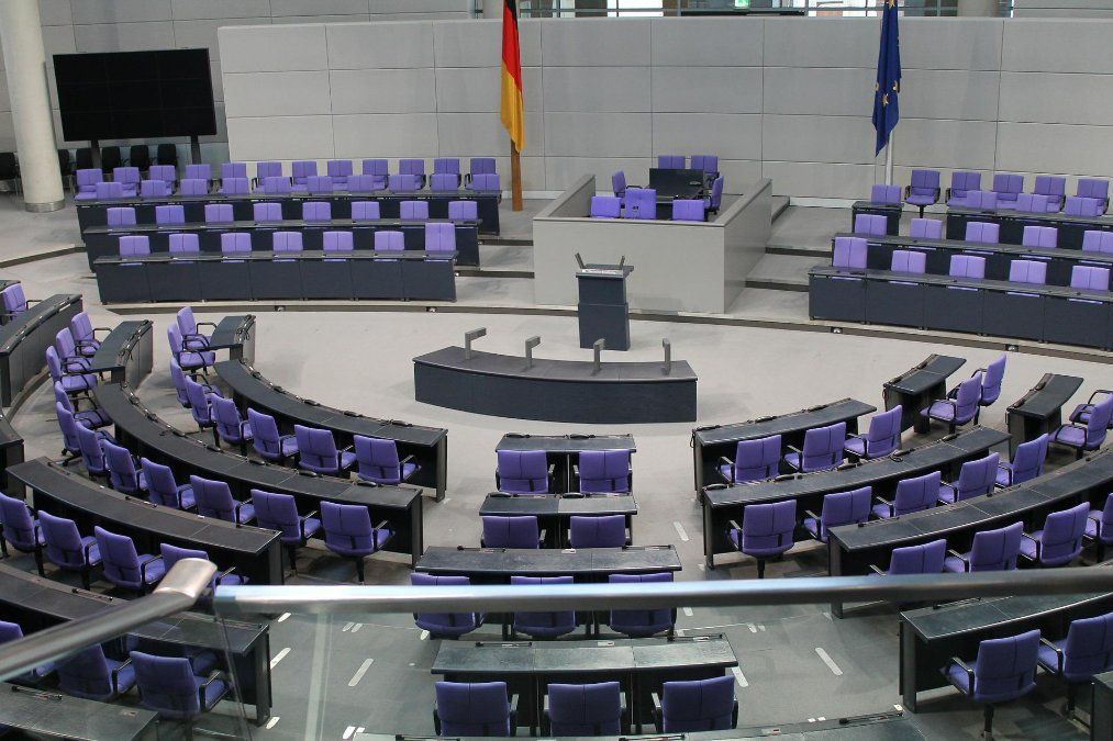 Kommunikation der Behörden und Einsatzkräfte im Katastrophenfall muss dringend verbessert werden! Kommunikation der Behörden und Einsatzkräfte im Katastrophenfall muss dringend verbessert werden!