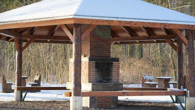 Sachbeschädigung in einer Grillhütte