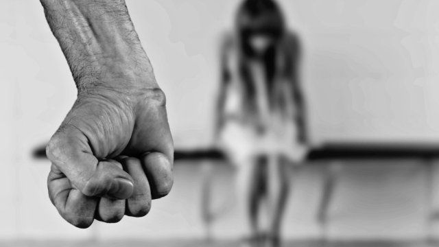 Mehr Unterstützung für von Gewalt betroffene Frauen und Kinder