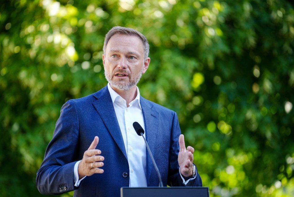 Lindner verspricht Steuerentlastung für 48 Millionen Bürger Lindner verspricht Steuerentlastung für 48 Millionen Bürger