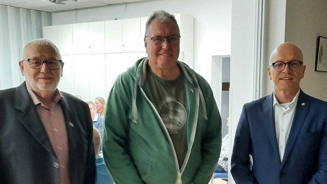 Dieter Bös erhält die Goldene Ehrennadel der Stadt Mayen 