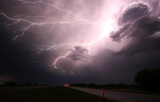 Dauerregen und einzelne Gewitter in Rheinland-Pfalz und dem Saarland Dauerregen und einzelne Gewitter in Rheinland-Pfalz und dem Saarland