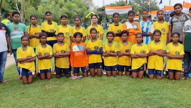 5000 Euro Förderung für Indien-Projekt der Stiftung „Kick for Help“   