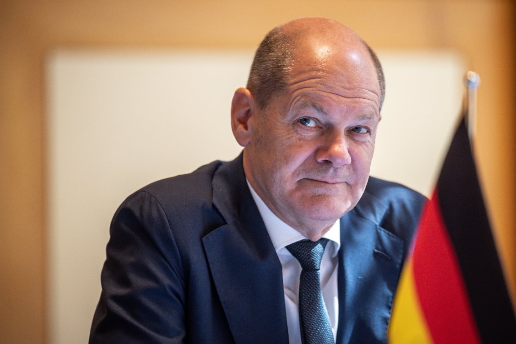 "Abwehrschirm" mit "Doppelwumms": Mit Preisbremsen gegen Energiekrise "Abwehrschirm" mit "Doppelwumms": Mit Preisbremsen gegen Energiekrise