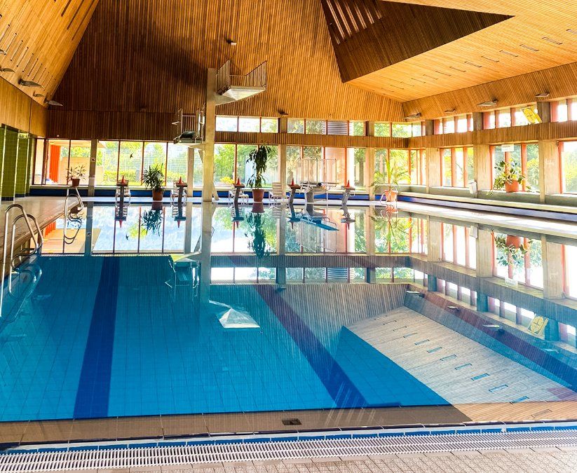 Lahnsteiner Hallenbad öffnet wieder Lahnsteiner Hallenbad öffnet wieder