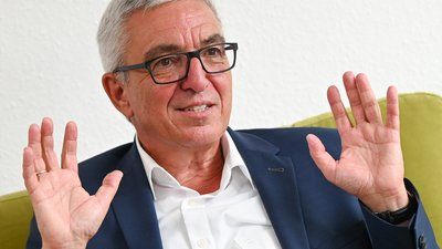 Kritik nach Befragung zu Flutkatastrophe - Rücktrittsforderung