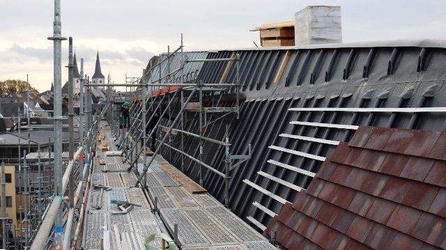Verbandsgemeindehaus: Ziegelfassade wird montiert