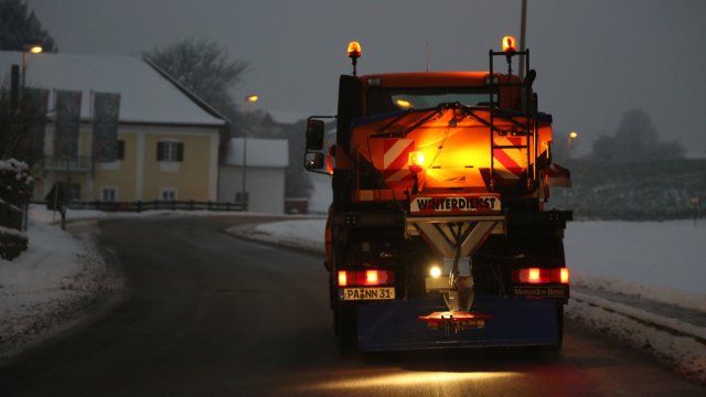 Winterdienst rüstet sich gegen Schnee und Glätte