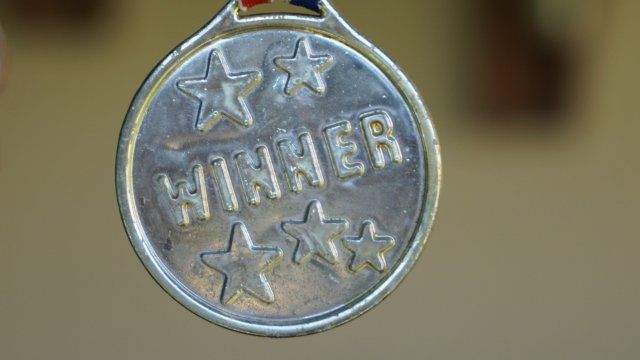 Lebenswerkpreise für Verleger Gondrom und Bildhauer Wortelkam