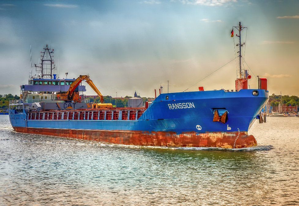 Matrose ertrinkt nach Sturz von Containerschiff in Rhein Matrose ertrinkt nach Sturz von Containerschiff in Rhein