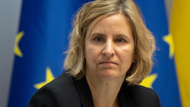 Eder fordert Klärung von Mehrkosten beim 49-Euro-Ticket
