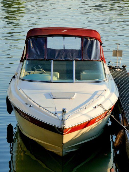 Sportboot sinkt in St. Goar Sportboot sinkt in St. Goar