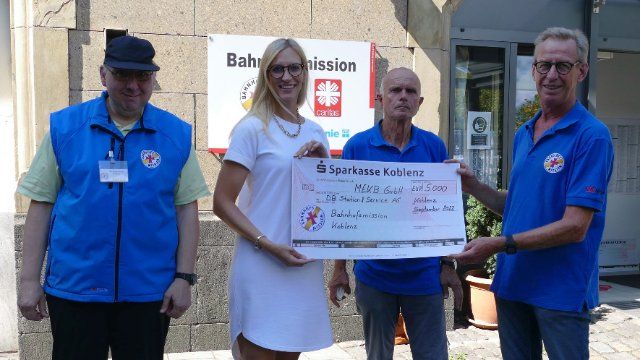 Mein Einkaufsbahnhof unterstützt Koblenzer Bahnhofsmission mit großzügiger Spende