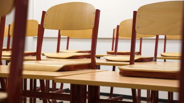 Abegordnete zu Besuch in 150 rheinland-pfälzischen Schulen