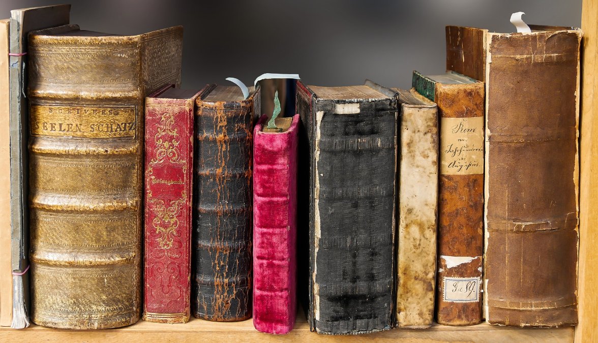 Experten sichern historisches Bucherbe von Klöstern Experten sichern historisches Bucherbe von Klöstern