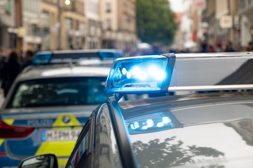 Auto auf Mitfahrerparkplatz beschädigt