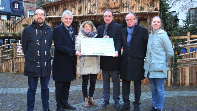 Sparda-Bank spendet 3000 Euro für „Lebende Krippe“ 