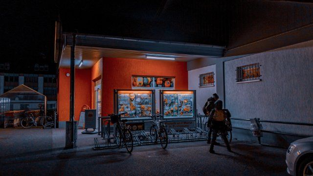 Eifel: 62-Jährige in Supermarkt eingesperrt