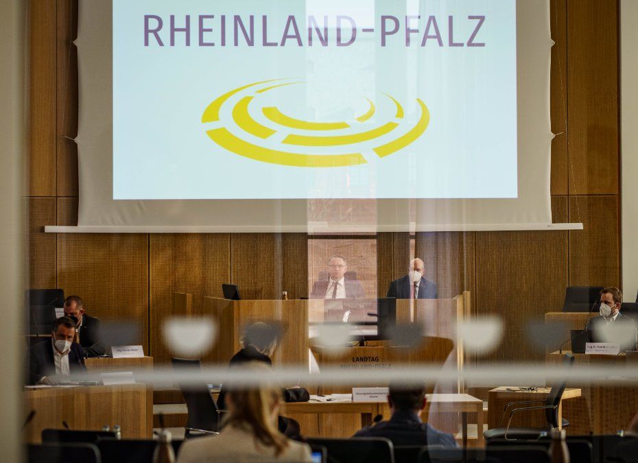 Untersuchungsausschuss zur Flutkatastrophe holt Vernehmung von Polizeibeamten nach