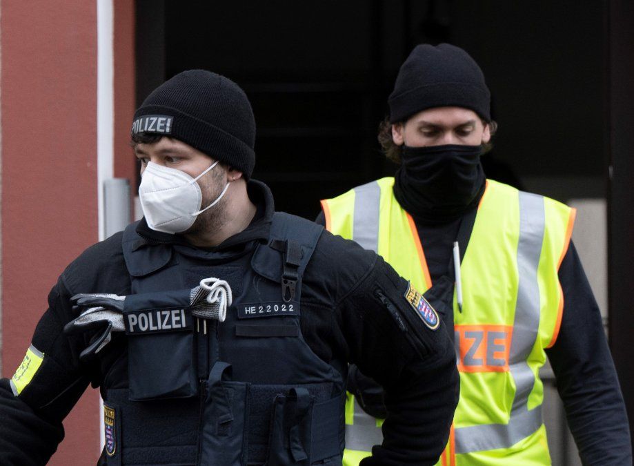 25 Festnahmen bei Razzia in Reichsbürgerszene 25 Festnahmen bei Razzia in Reichsbürgerszene